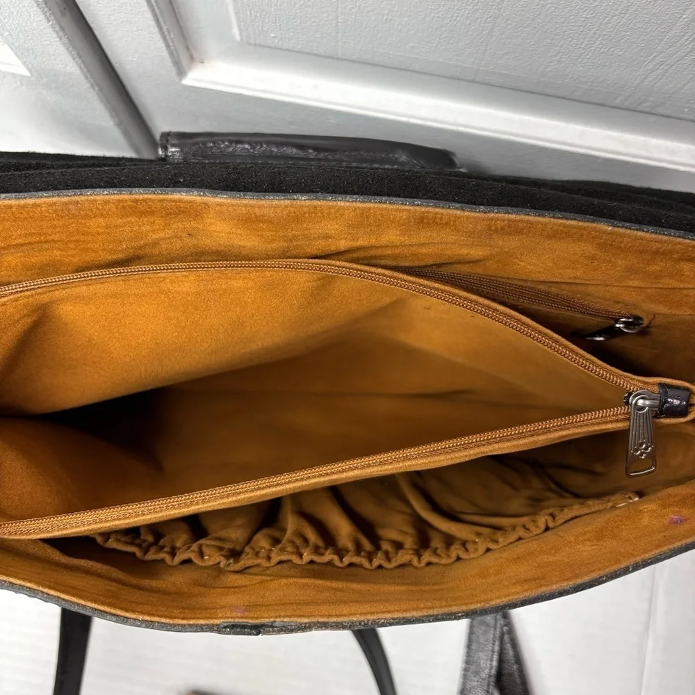 PATRICIA NASH Amersham Soft Black Oil Waxed Nappa Leather Messenger Bag - Picture 4 of 7